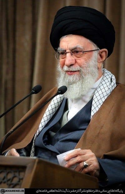 توصیه رهبر انقلاب به نقش آفرینی جوانان در فضای مجازی