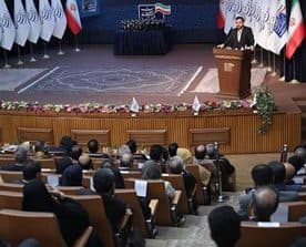 وزیر ارتباطات: مردم تا پایان این دولت می‌توانند به سرعت‌های چند صد مگابیتی دسترسی داشته باشند
